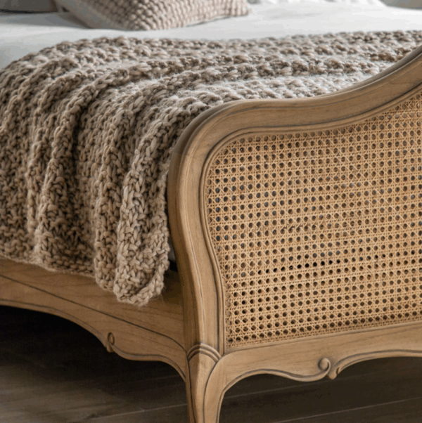 Łóżko Chic King 150 cm z plecionką