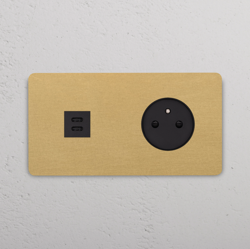 Grove Okrągły moduł gniazda USB 30 W i francuskiego w podwójnej ramce czarny