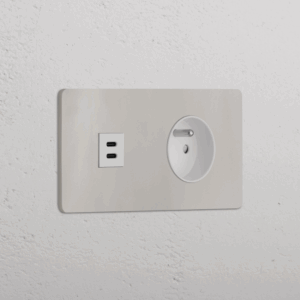 Grove Okrągły moduł gniazda USB 30 W i francuskiego w podwójnej ramce nikiel biały
