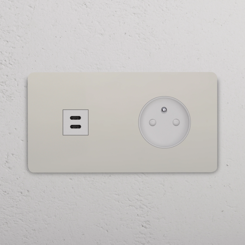 Grove Okrągły moduł gniazda USB 30 W i francuskiego w podwójnej ramce nikiel biały