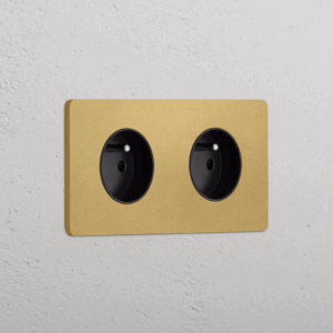 Grove Okrągły moduł gniazda francuskiego x 2 w podwójnej ramce czarne