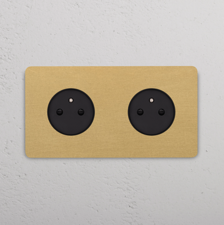 Grove Okrągły moduł gniazda francuskiego x 2 w podwójnej ramce czarne