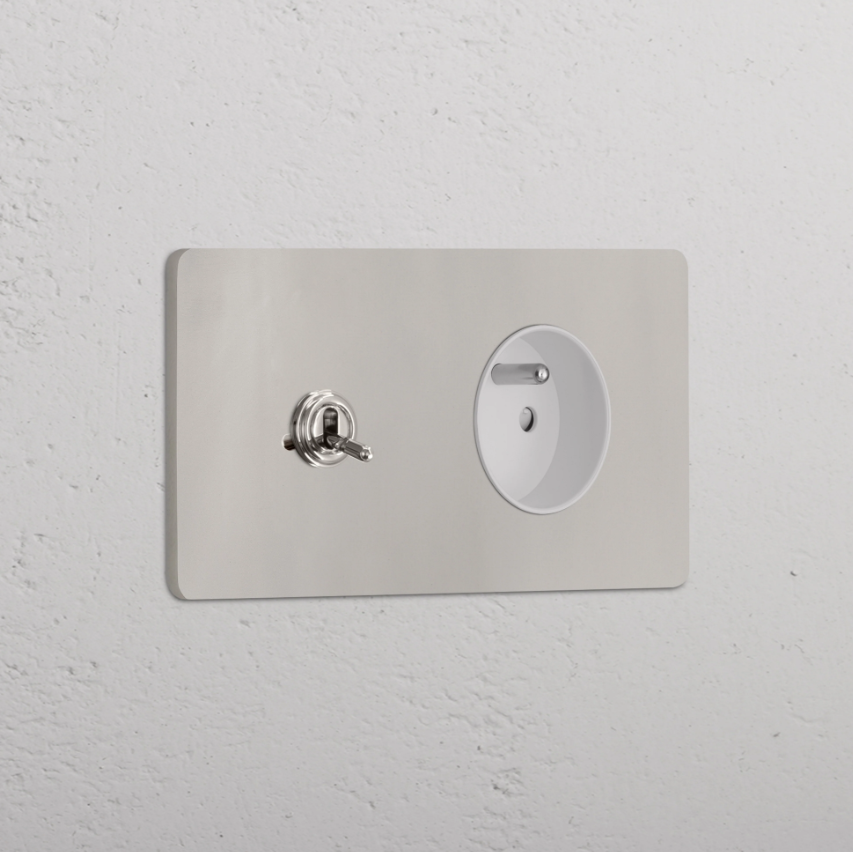 Grove Włącznik dźwigniowy oraz okrągły moduł gniazda francuskiego w podwójnej ramce nikiel biały