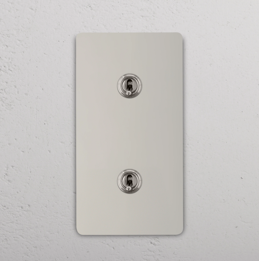 Grove Włącznik dźwigniowy x 2 w podwójnej ramce pionowej nikiel