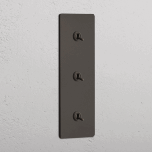 Grove Włącznik dźwigniowy x 3 w potrójnej ramce pionowej brąz