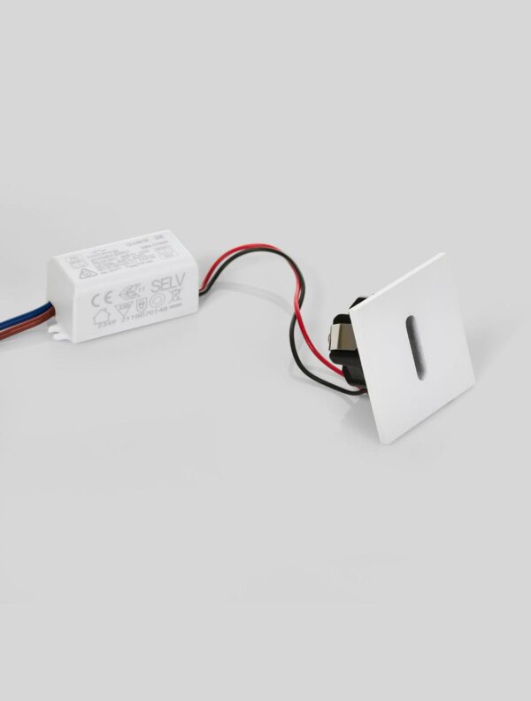 Lampka punktowa schodowa TRIUM kwadratowa