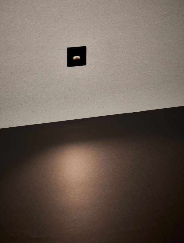 Lampka punktowa schodowa TRIUM kwadratowa czarna